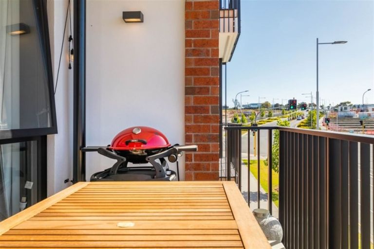 Photo of property in 104/77 Hobsonville Point Road, Hobsonville, Auckland, 0616