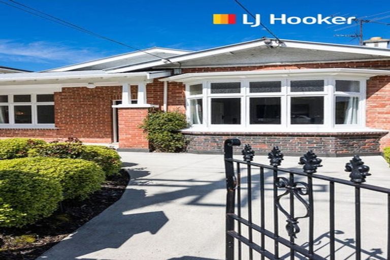 Photo of property in 214 Musselburgh Rise, Andersons Bay, Dunedin, 9013