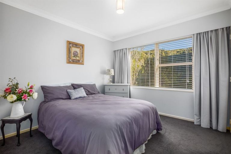 Photo of property in 12 Balliol Drive, Tawa, Wellington, 5028