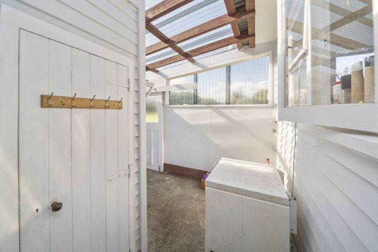 Photo of property in 17 Cornwall Street, Patea, 4520