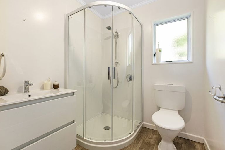 Photo of property in 44 Joseph Banks Drive, Whitby, Porirua, 5024