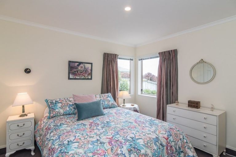 Photo of property in 10 Barrett Drive, Waikanae Beach, Waikanae, 5036