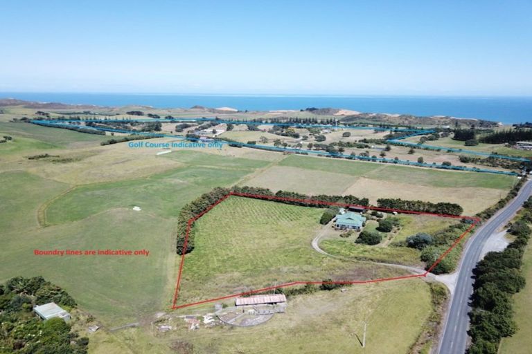 Photo of property in 797 Baylys Coast Road, Baylys Beach, Dargaville, 0377