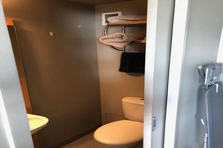 Photo of property in Urbane Apartments, 31/29 Webb Street, Mount Cook, Wellington, 6011