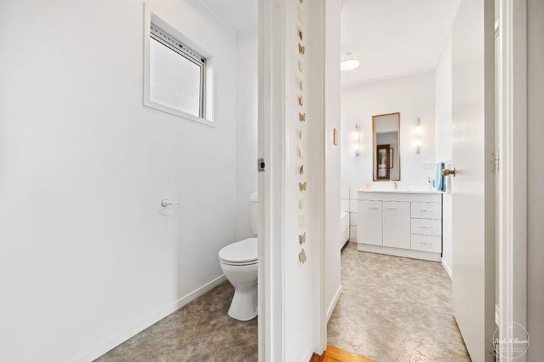 Photo of property in 24 Totara Rise, Maungaturoto, 0588