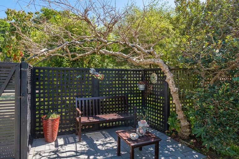 Photo of property in 4 Maple Lane, Waikanae, 5036