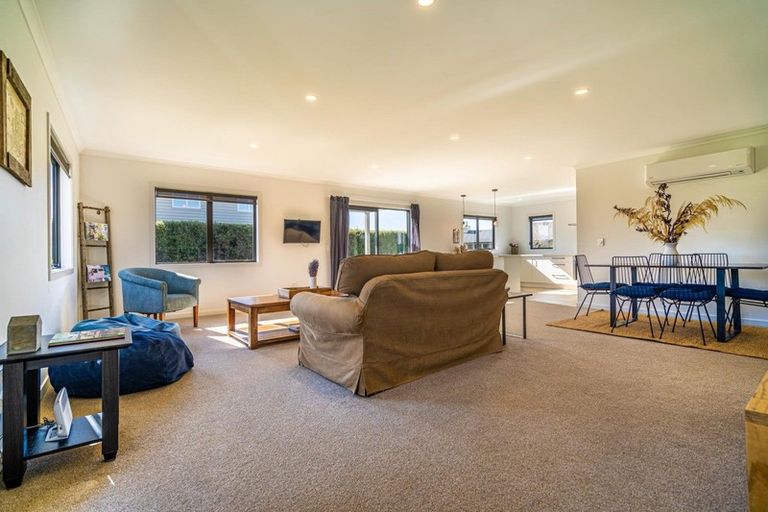 Photo of property in 17 Cunaris Way, Te Anau, 9600