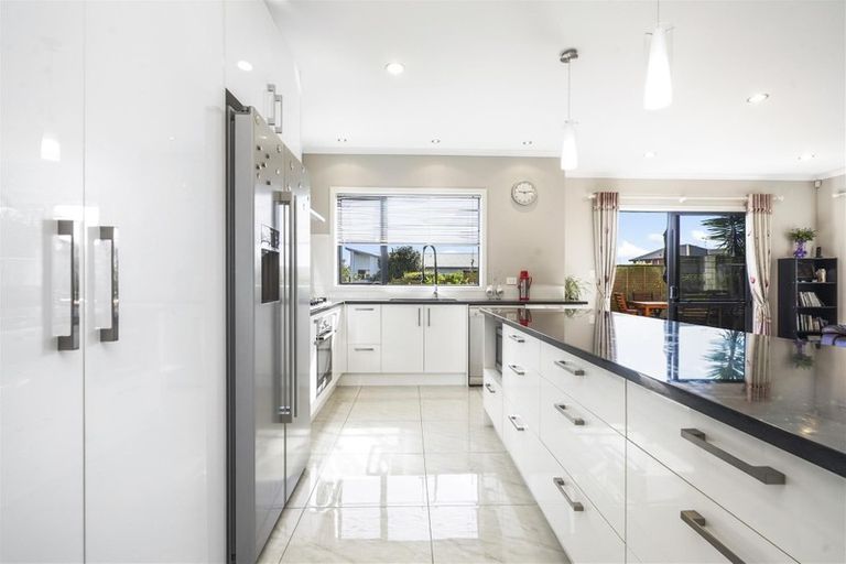 Photo of property in 1 Moonlight Drive, Rototuna North, Hamilton, 3210