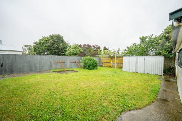 Photo of property in 6 Rangiora Avenue, Roslyn, Palmerston North, 4414
