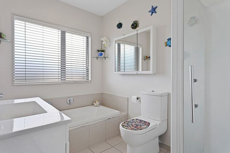 Photo of property in 22 Tahuna Street, Pegasus, 7612