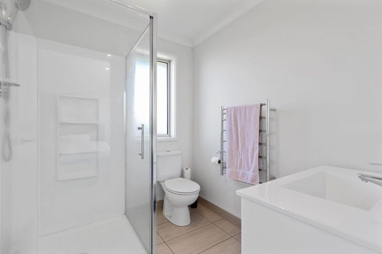 Photo of property in 12 Bill Miller Drive, Papamoa, 3118