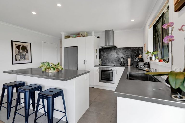 Photo of property in 15 Customhouse Street, Bell Block, New Plymouth, 4312