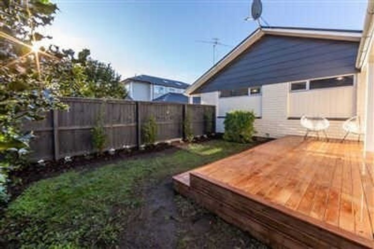 Photo of property in 2/9 Somme Street, St Albans, Christchurch, 8014