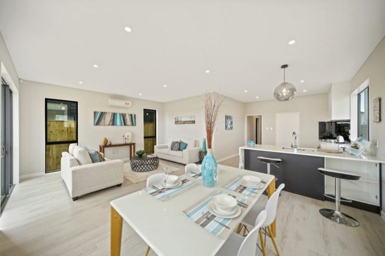 Photo of property in 28 Lusitano Drive, Karaka, Papakura, 2113