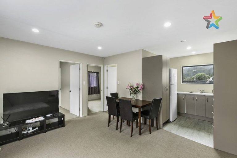 Photo of property in 59 Delaney Drive, Stokes Valley, Lower Hutt, 5019