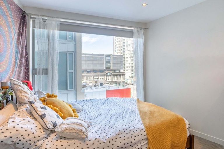 Photo of property in Portal Apartments, 3d/42 Cable Street, Te Aro, Wellington, 6011