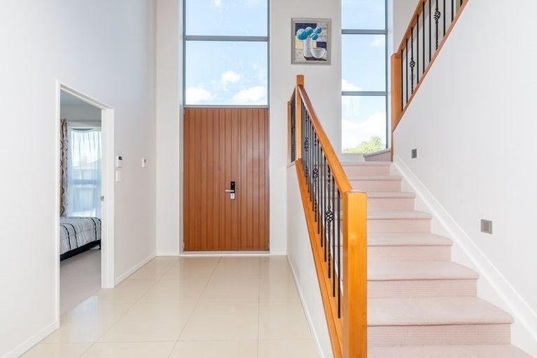 Photo of property in 38a Mark Edward Drive, Half Moon Bay, Auckland, 2012