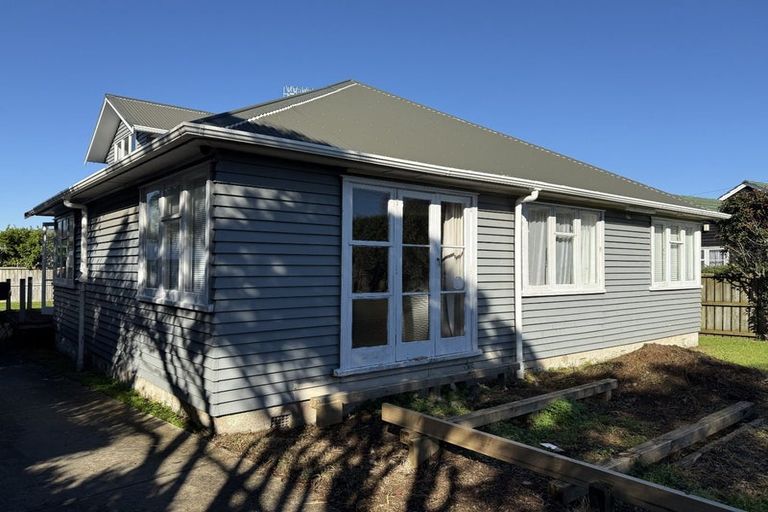 Photo of property in 32 Aliford Avenue, One Tree Hill, Auckland, 1061