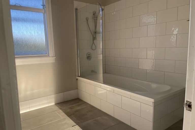 Photo of property in 84 Tomahawk Road, Andersons Bay, Dunedin, 9013