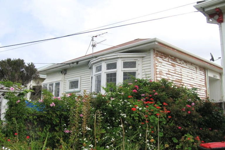 Photo of property in 12 Waikato Street, Island Bay, Wellington, 6023
