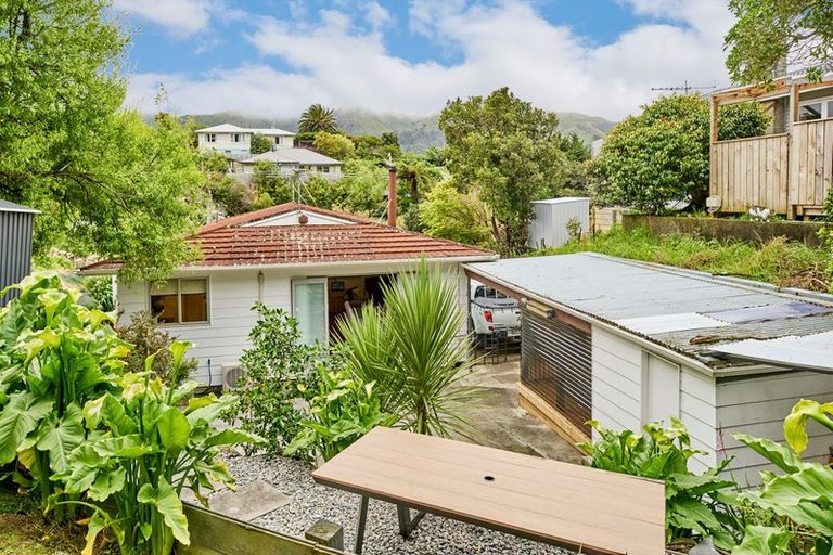 Photo of property in 12b Bell Street, Tawa, Wellington, 5028