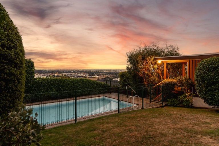 Photo of property in 4 Michael Avenue, Mount Pleasant, Christchurch, 8081