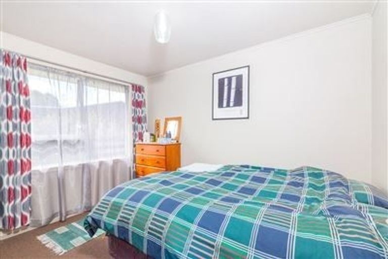 Photo of property in 25 Dellwood Avenue, Henderson, Auckland, 0612