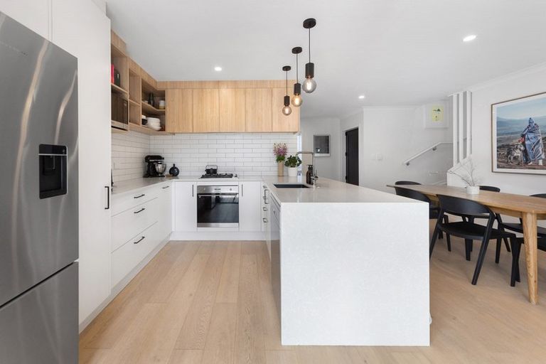 Photo of property in 125c Point Chevalier Road, Point Chevalier, Auckland, 1022