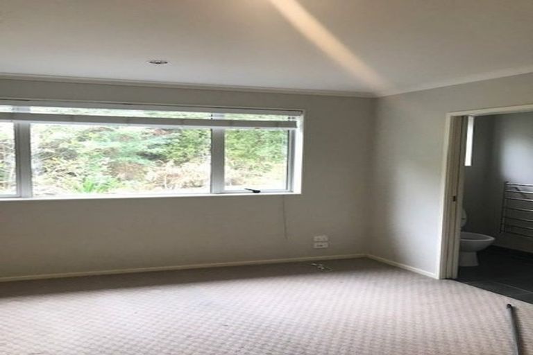 Photo of property in 11b Nimstedt Avenue, Oteha, Auckland, 0632