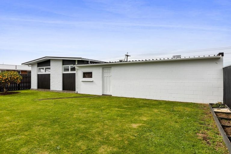 Photo of property in 24 Tukapa Street, Westown, New Plymouth, 4310