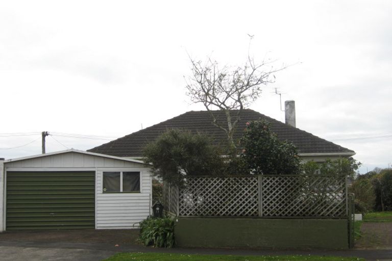 Photo of property in 11 Holford Street, Westown, New Plymouth, 4310