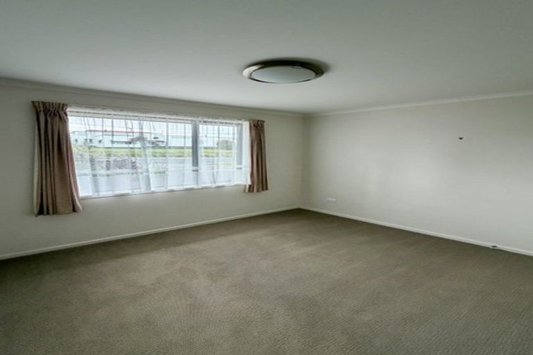 Photo of property in 96 Onerahi Road, Onerahi, Whangarei, 0110