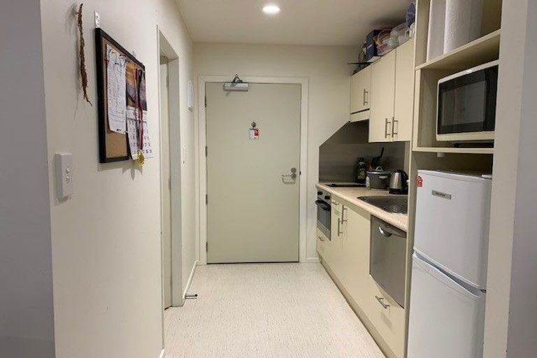 Photo of property in Gilmer Terrace Car Park, 411/9 Gilmer Terrace, Wellington Central, Wellington, 6011