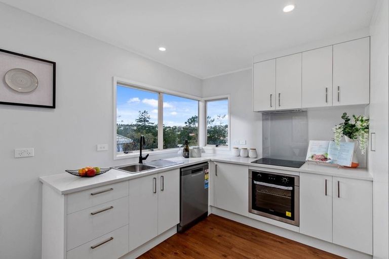 Photo of property in 2/48 Noeleen Street, Glenfield, Auckland, 0629