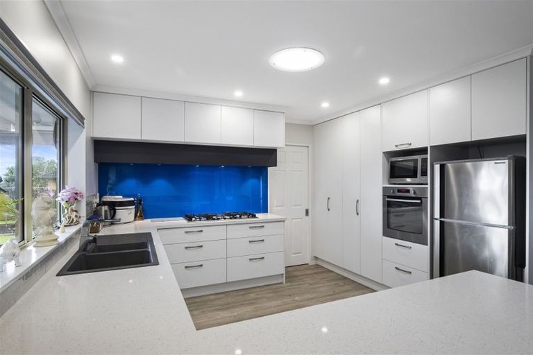 Photo of property in 114 Butcher Road, Pukekohe, 2120