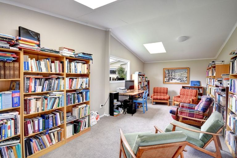 Photo of property in 11 Hoylake Street, Outram, 9019