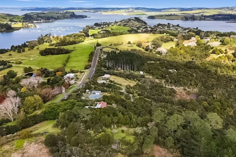 Photo of property in 438 Pahi Road, Pahi, Paparoa, 0571