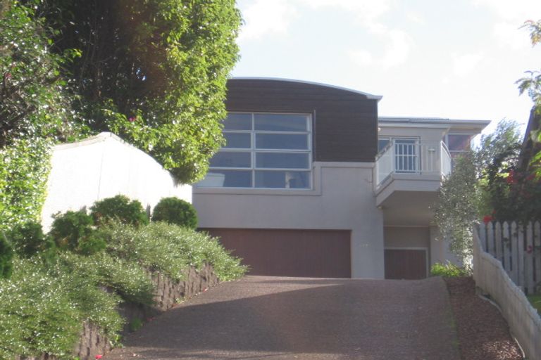 Photo of property in 137 Wiseley Road, West Harbour, Auckland, 0618