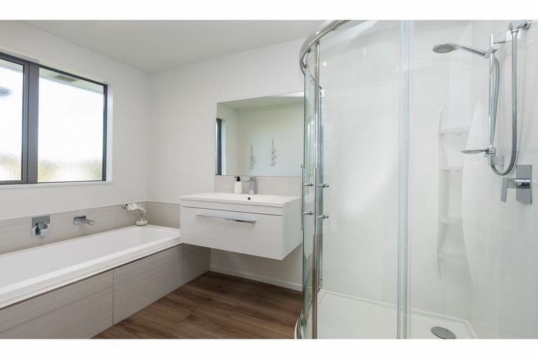 Photo of property in 26 Saltaire Street, North New Brighton, Christchurch, 8083