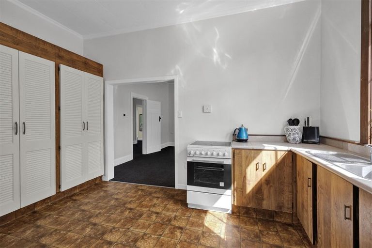 Photo of property in 206 Henwood Road, Paraite, New Plymouth, 4372