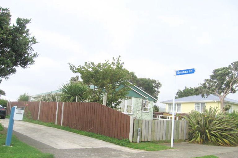 Photo of property in 23 Sasanof View, Ascot Park, Porirua, 5024