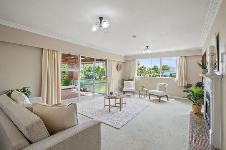 Photo of property in 7 Bushview Place, Upper Vogeltown, New Plymouth, 4310