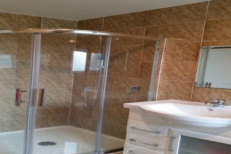 Photo of property in 75a Tabitha Crescent, Henderson, Auckland, 0612