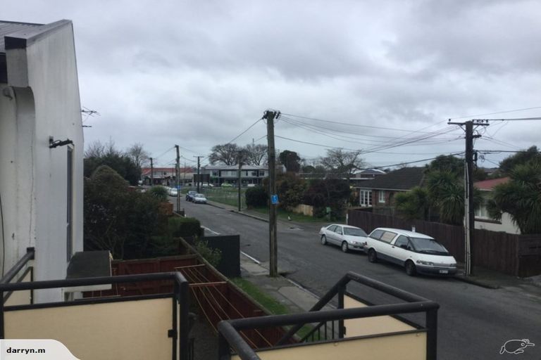 Photo of property in 2/2 Somerset Crescent, Spreydon, Christchurch, 8024