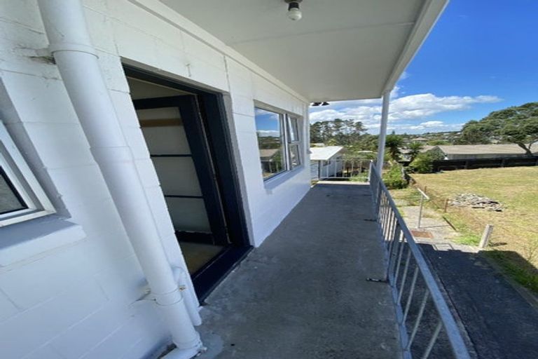 Photo of property in 40 West Coast Road, Glen Eden, Auckland, 0602