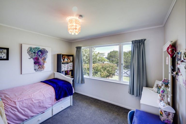 Photo of property in 2 Shirley Place, Bay View, Napier, 4104