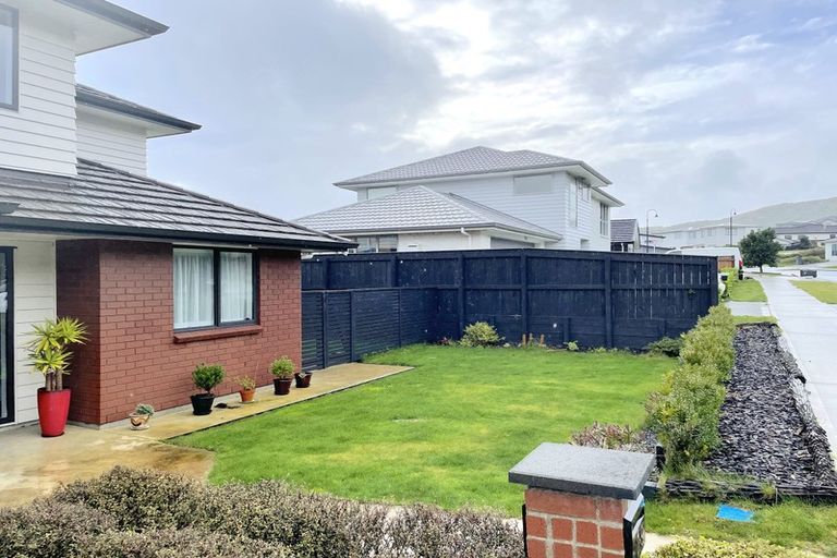 Photo of property in 29 Margaret Shields Avenue, Aotea, Porirua, 5024