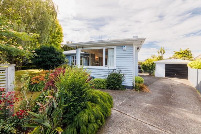 Photo of property in 7 Surrey Crescent, Hokowhitu, Palmerston North, 4410