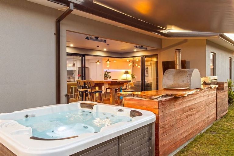 Photo of property in 34 Ellesmere Street, Marshland, Christchurch, 8083