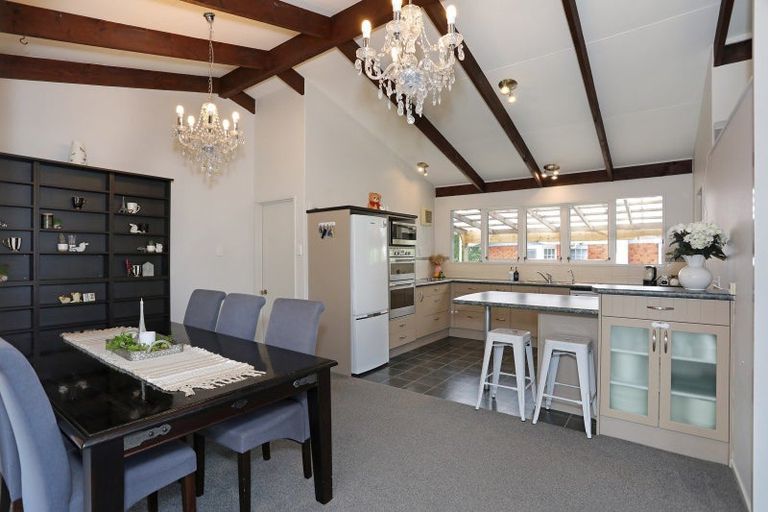 Photo of property in 8 Dalzien Place, Feilding, 4702